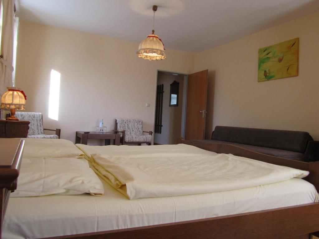 Hotel Gasthof Humplbrau Wolfratshausen Room photo